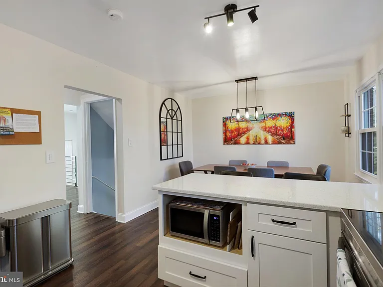3290 Applegate Ct — Photo 5