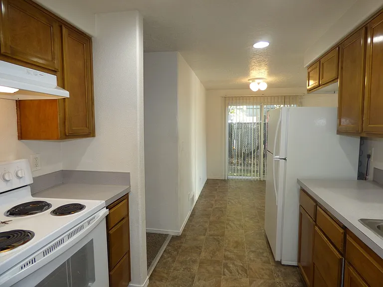 4811-4813 Cougar Ct SE — Photo 9