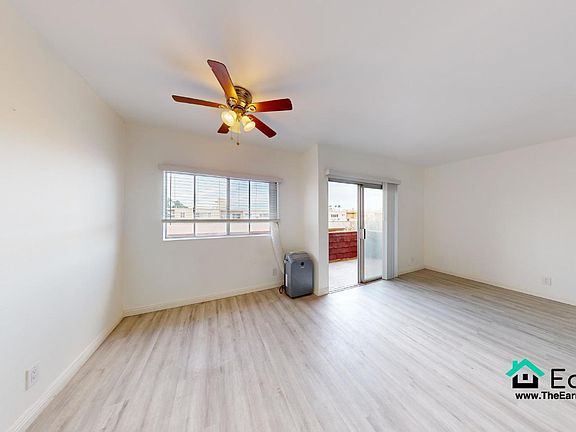 5th image of 5414 Newcastle Ave APT 43