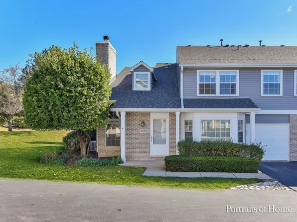 3252 Anton Dr, Aurora, IL 60504