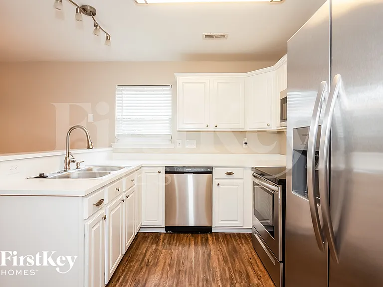 7017 Blithe Low Pl — Photo 8