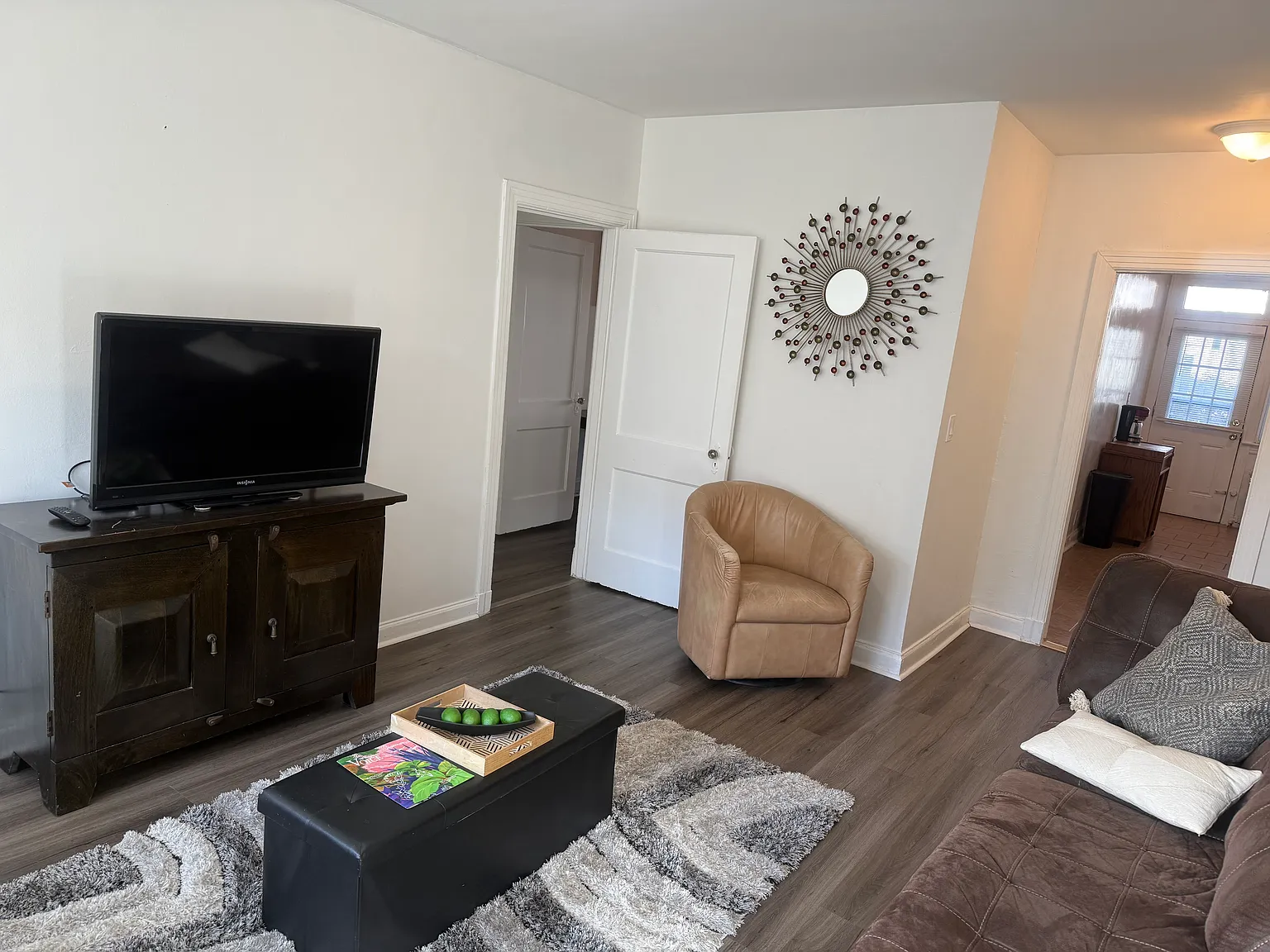 1 bed, 710 sqft, $1,900 — Photo 1