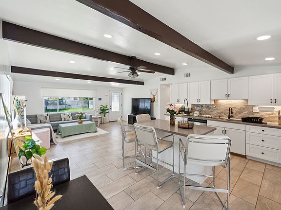 Experience the freedom of an open space layout, perfect for gatherings and easy living!