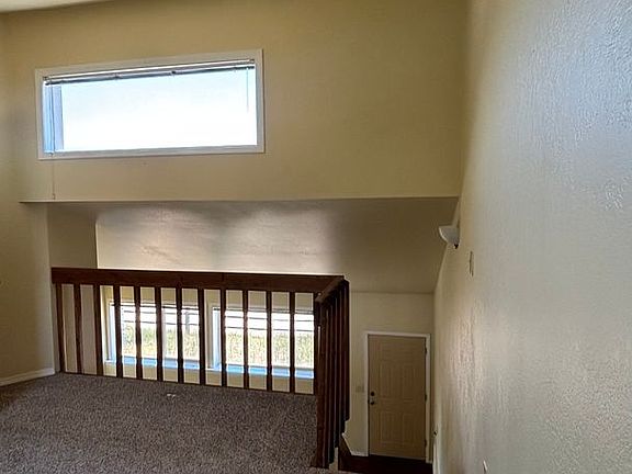 5th image of 620 Forest Edge Rd APT D