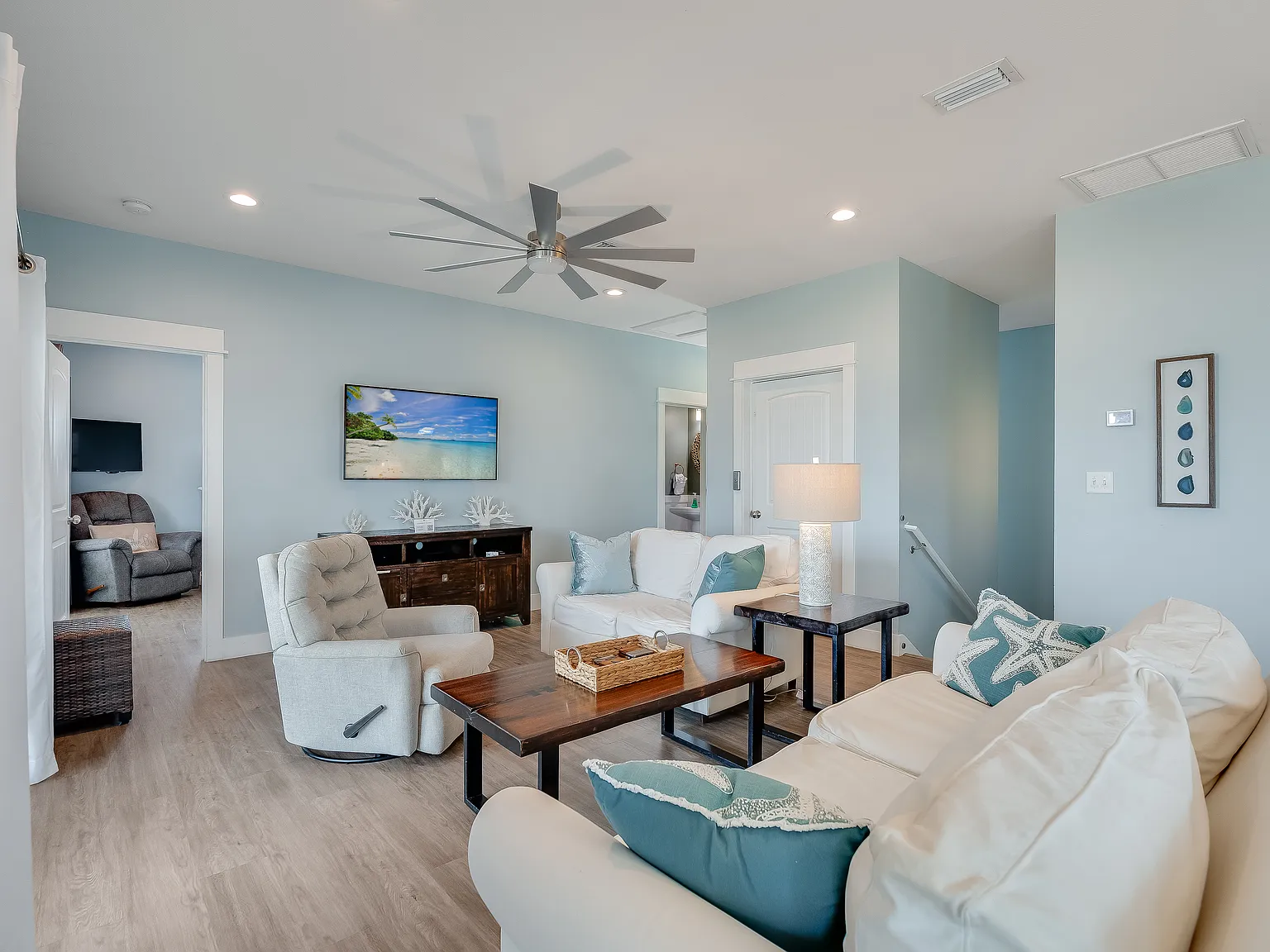 4 bed, 2388 sqft, $9,100 — Photo 1