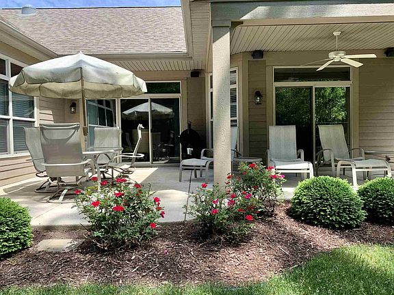2nd image of 901 Dublin Dr
