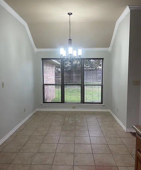 1708 Rockview Dr — Photo 8