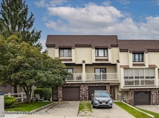126 Russek Dr, Staten Island, NY 10312