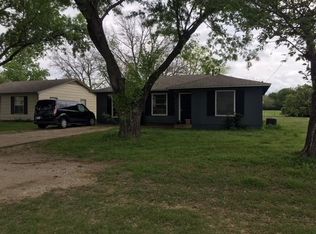 3489 Country Club Rd, Denton, TX 76210