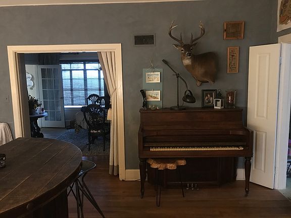 4th image of 3006 Short Cherry St