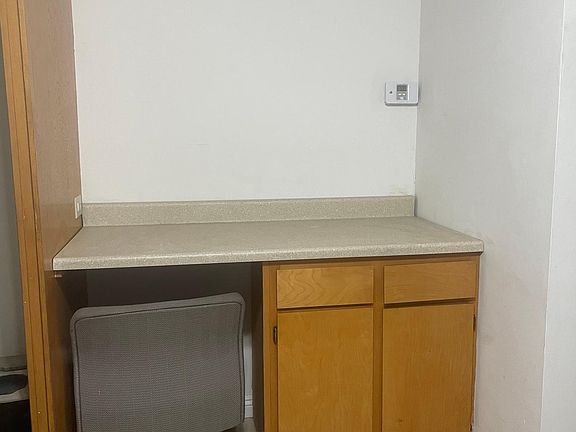 3rd image of 259 S Rosemead Blvd #B