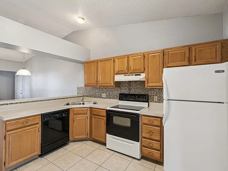 5461 Lake Margaret Dr #H-108 — Photo 9