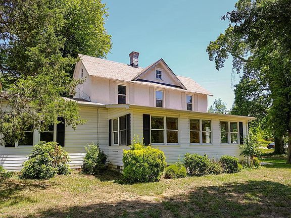 3rd image of 4580 Bicknell Rd