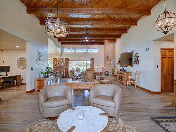 5th image of 5208 Chapel Dr NW