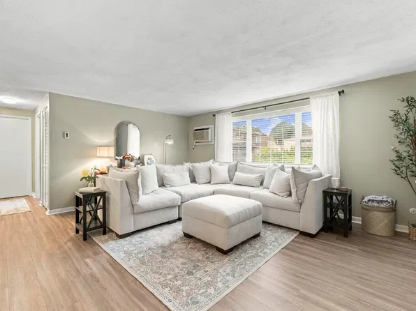 56 Coffey St APT 10, Dorchester, MA 02122