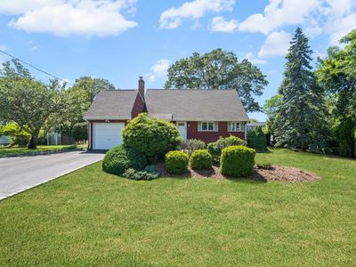 360 Munsell Road, East Patchogue, NY, 11772