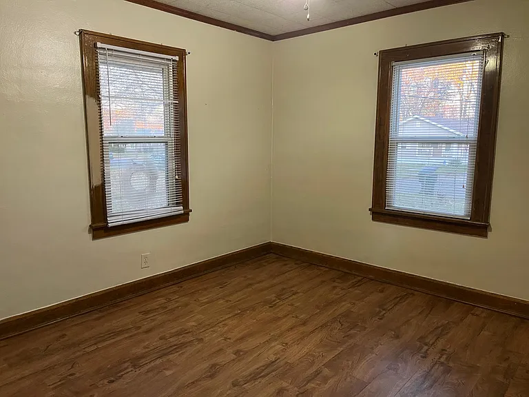 309 S Manning Ave — Photo 8