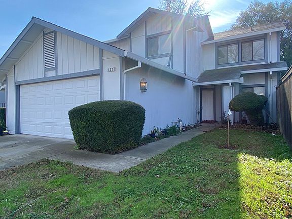 2nd image of 122 River Run Cir