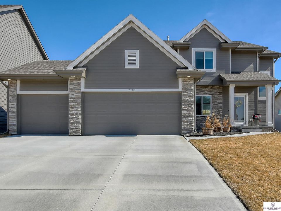 1st image of 7713 S 194th Ave