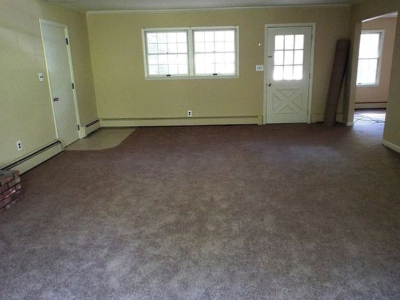 3rd image of 14 Longview Ln