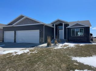 1029 31st Ave W, West Fargo, ND 58078
