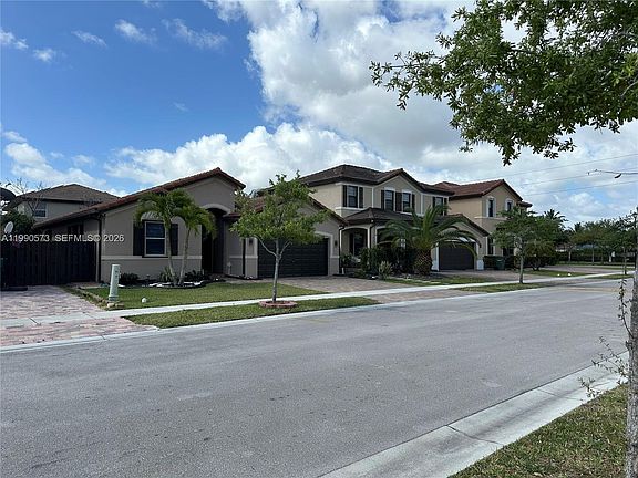 2nd image of 4119 NE 21st Ct