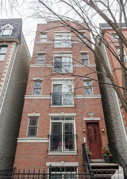 1st image of 1512 N Hudson Ave #3B
