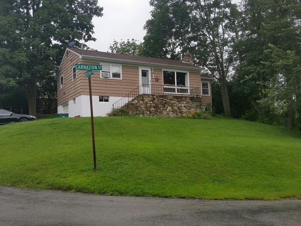 1st image of 15 Carnation St