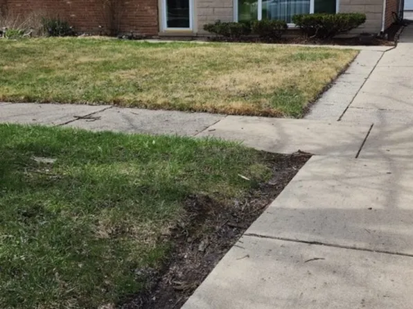 1366 Price Ave, Calumet City, IL 60409