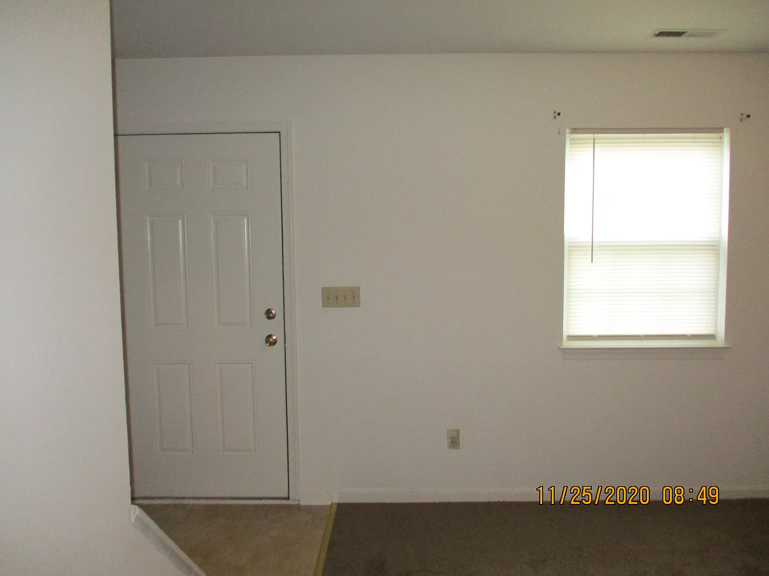 3 bed, 1128 sqft, $1,798 — Photo 3