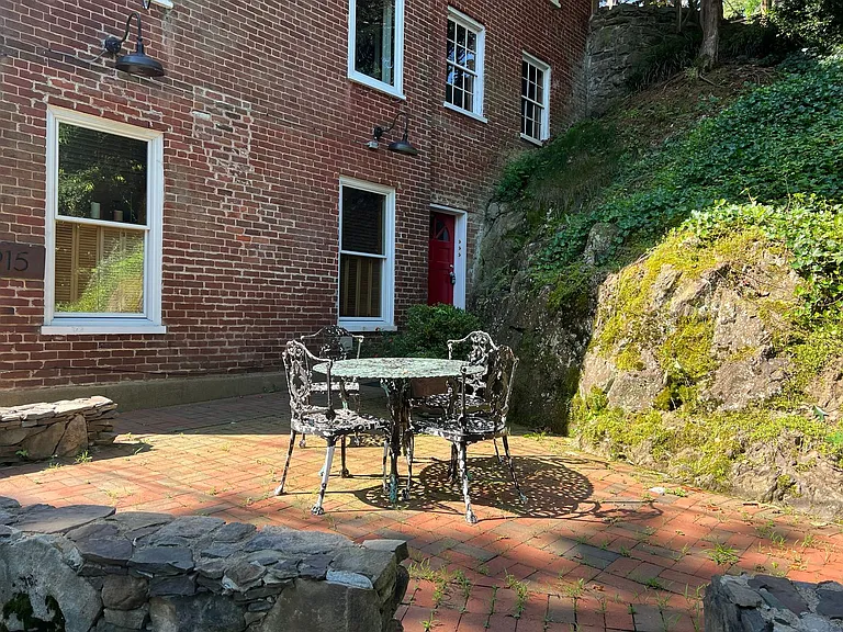 1915 E Market St #3 — Photo 41