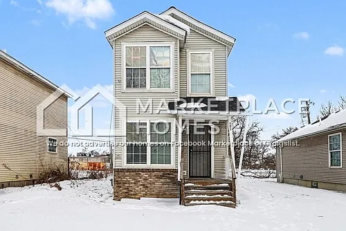101 Stevens St Photo 1