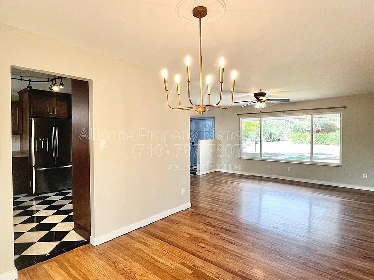 514 Catalina Dr — Photo 7