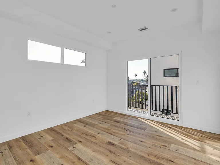 Best Priced Luxury 4 & 5 Bed Townhomes in Mid-City! — Photo 28