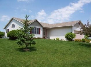 104 Sanctuary Ct, Johnson Creek, WI 53038