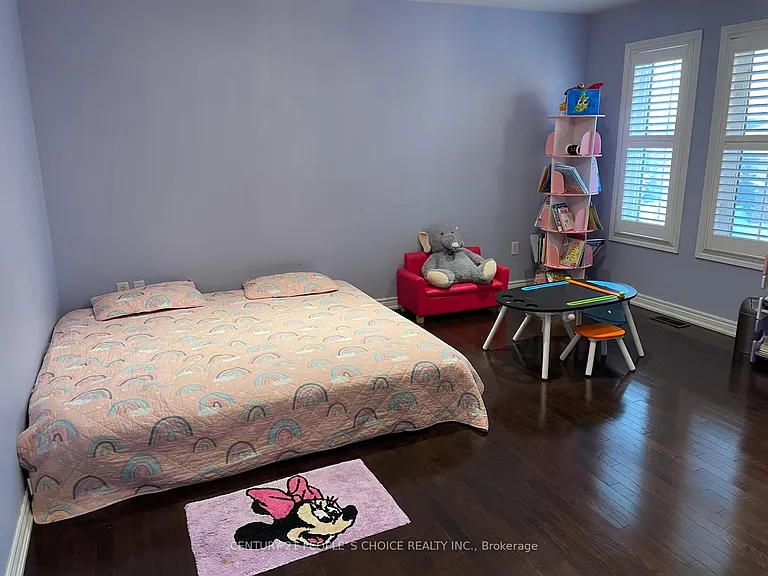 2486 Wasaga Dr — Photo 17