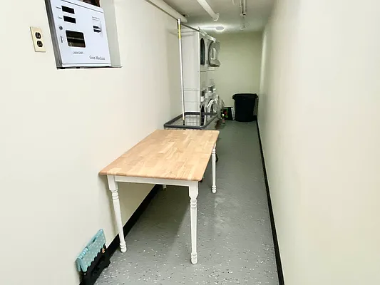 Rented by Papp Realty | media 31