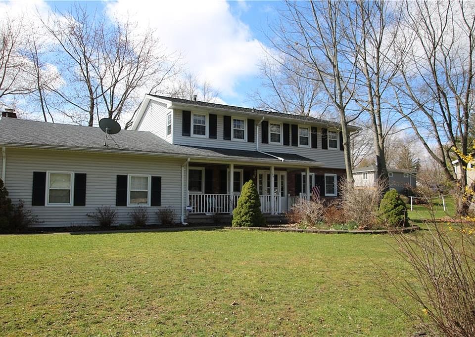 2nd image of 180 Hollybrook Rd