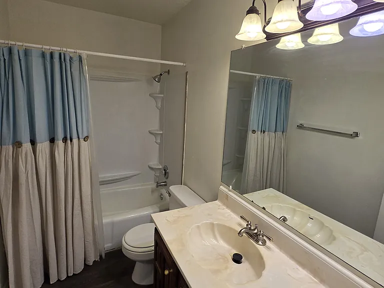 May Rent FREE!! — Photo 5