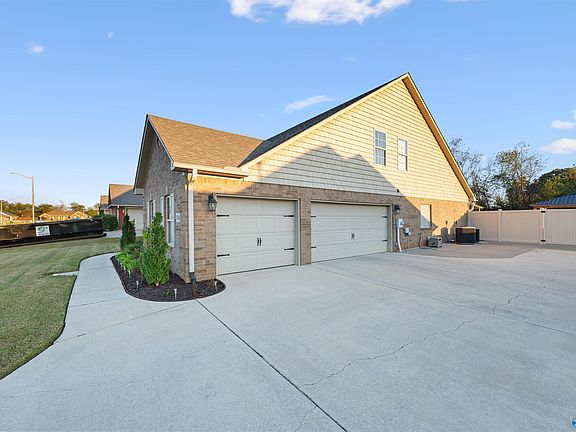 3rd image of 13114 Arbor Rdg