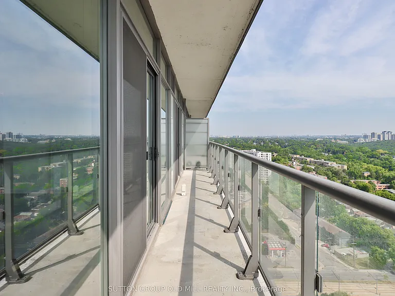 105 The Queensway #2516 — Photo 22