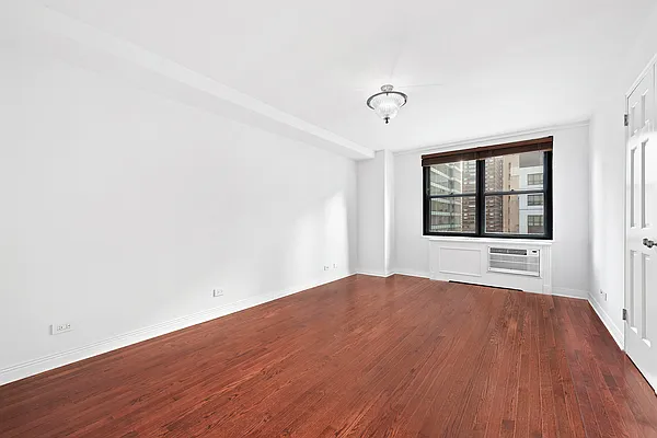 Sold by Sotheby's International Realty | media 4