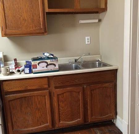 4th image of 636 Oak St APT 4
