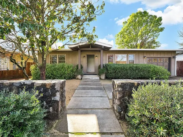 1107 Valley View St, Saint Helena, CA 94574