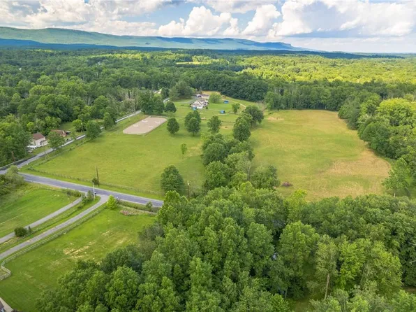 Crawford Street, Pine Bush, NY 12566