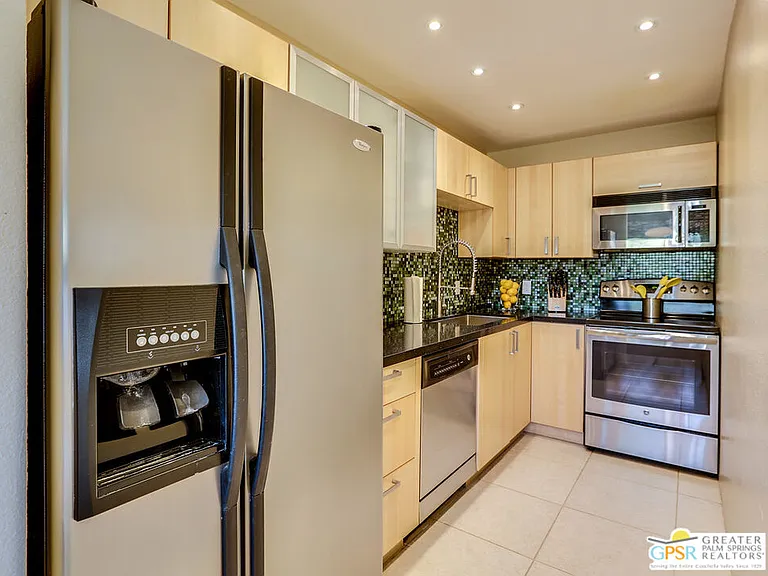 420 N Villa Ct #200 — Photo 7