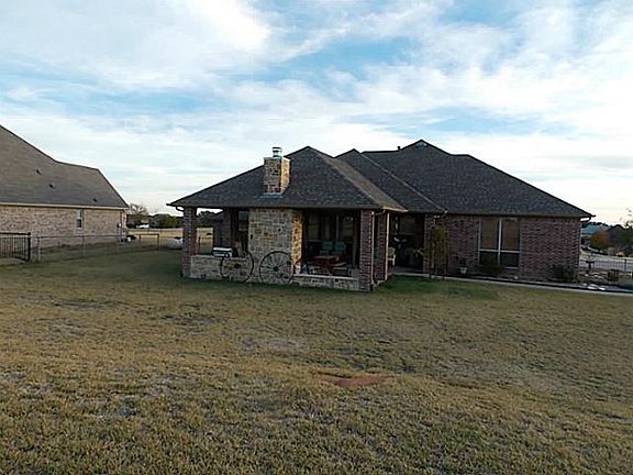 3rd image of 1510 Lady Amber Ln
