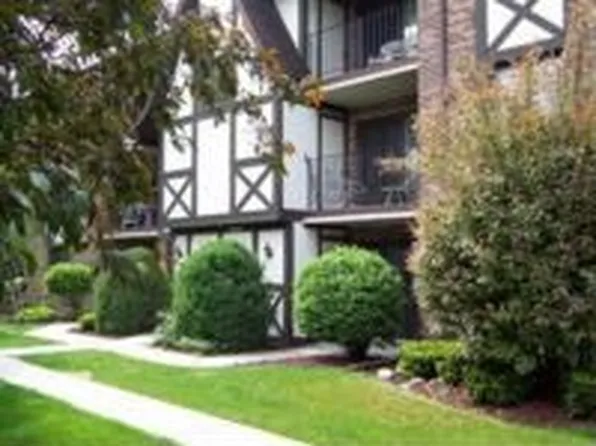10516 Ridge Cove Dr APT 18C, Chicago Ridge, IL 60415