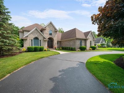 9000 Rolling Hill Rd, Holland, OH, 43528