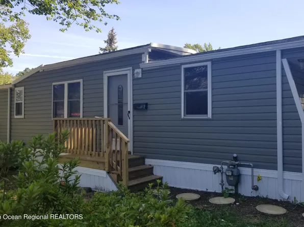 52 Sams Court, Hazlet, NJ 07730